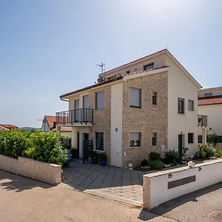 Le Vito By Interhome
